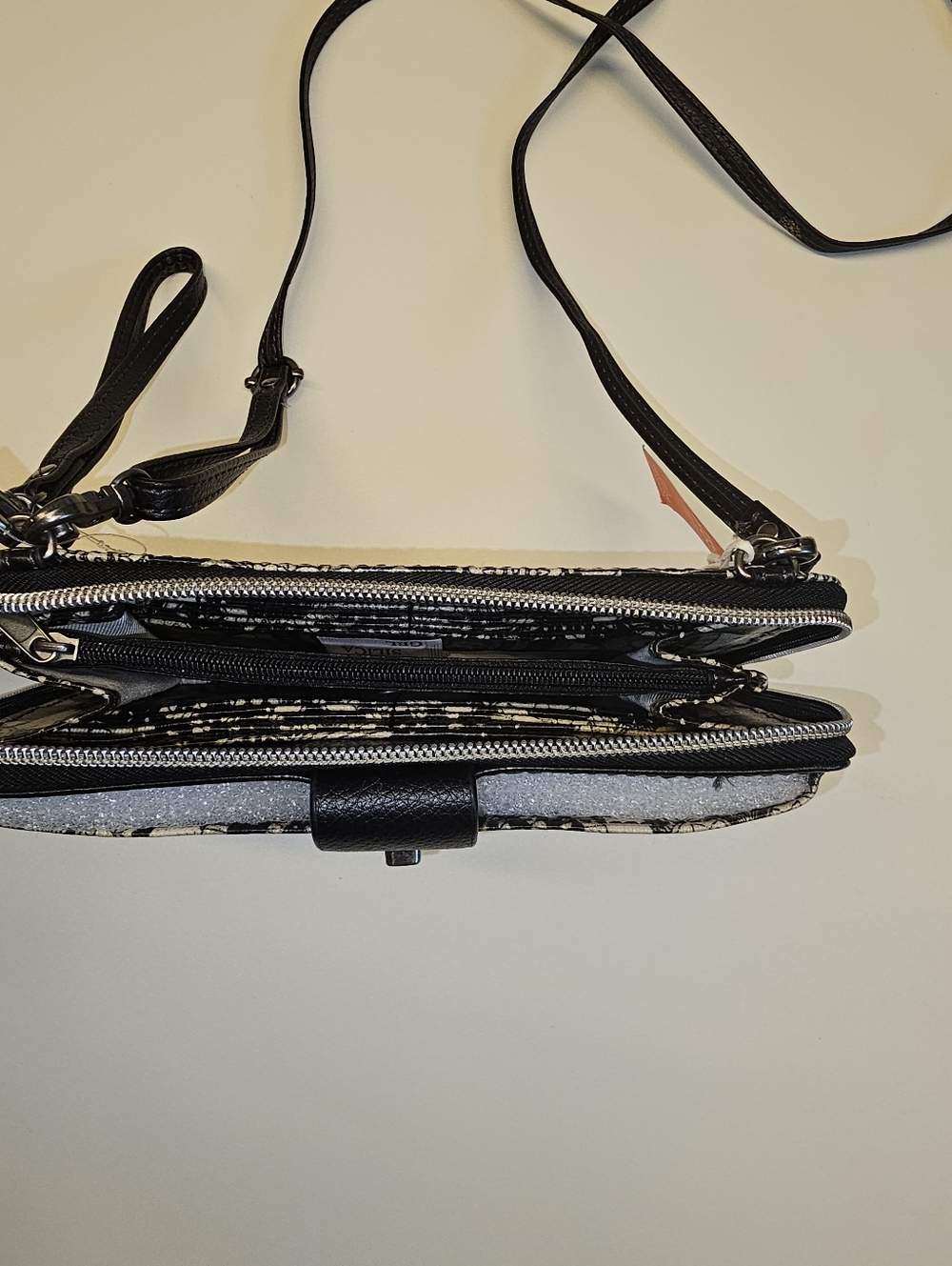 NWT OS Sakroots | Black White Boho Print Wallet Crossbody Phone Purse - Picture 4 of 9